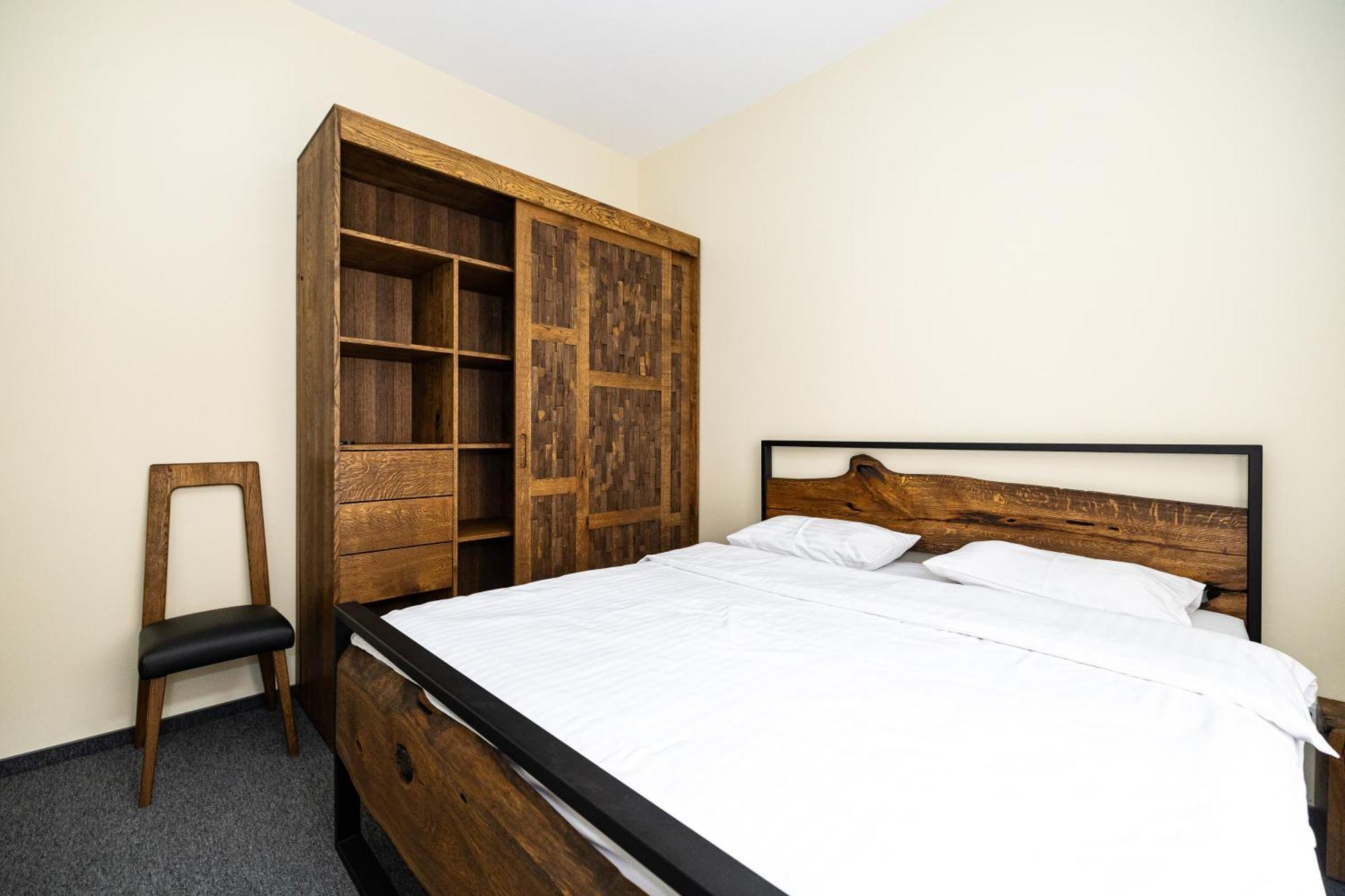 Marinaside Woodland Apt, By Cohost