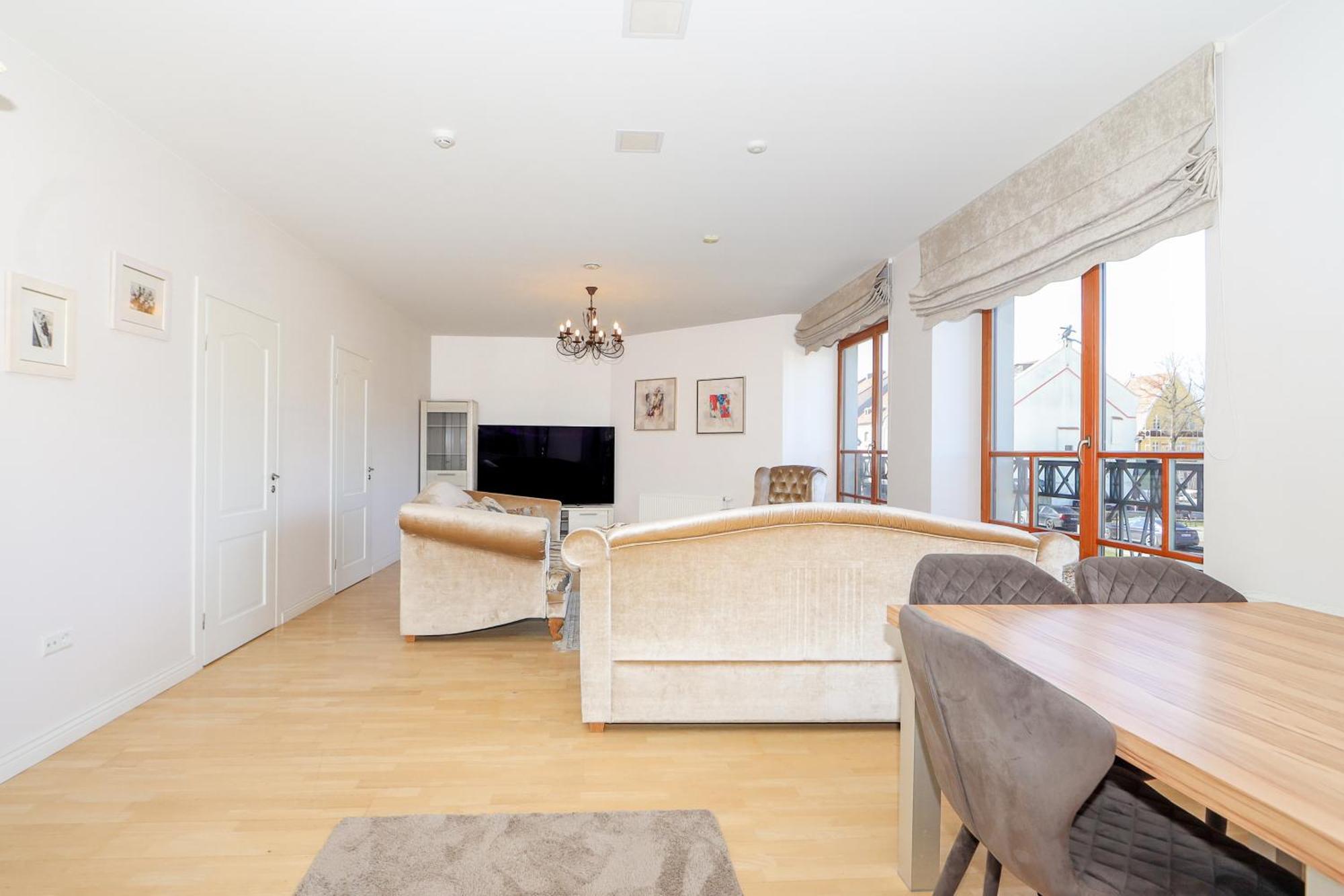 Marinaside Woodland Apt, By Cohost